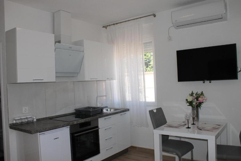 Jeta 2 Studio & Rooms Zadar Luaran gambar